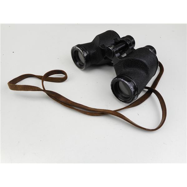 WWII U.S. M9 BINOCULARS