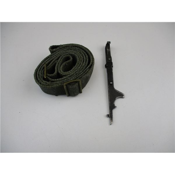 ASSORTED MILITARIA LOT