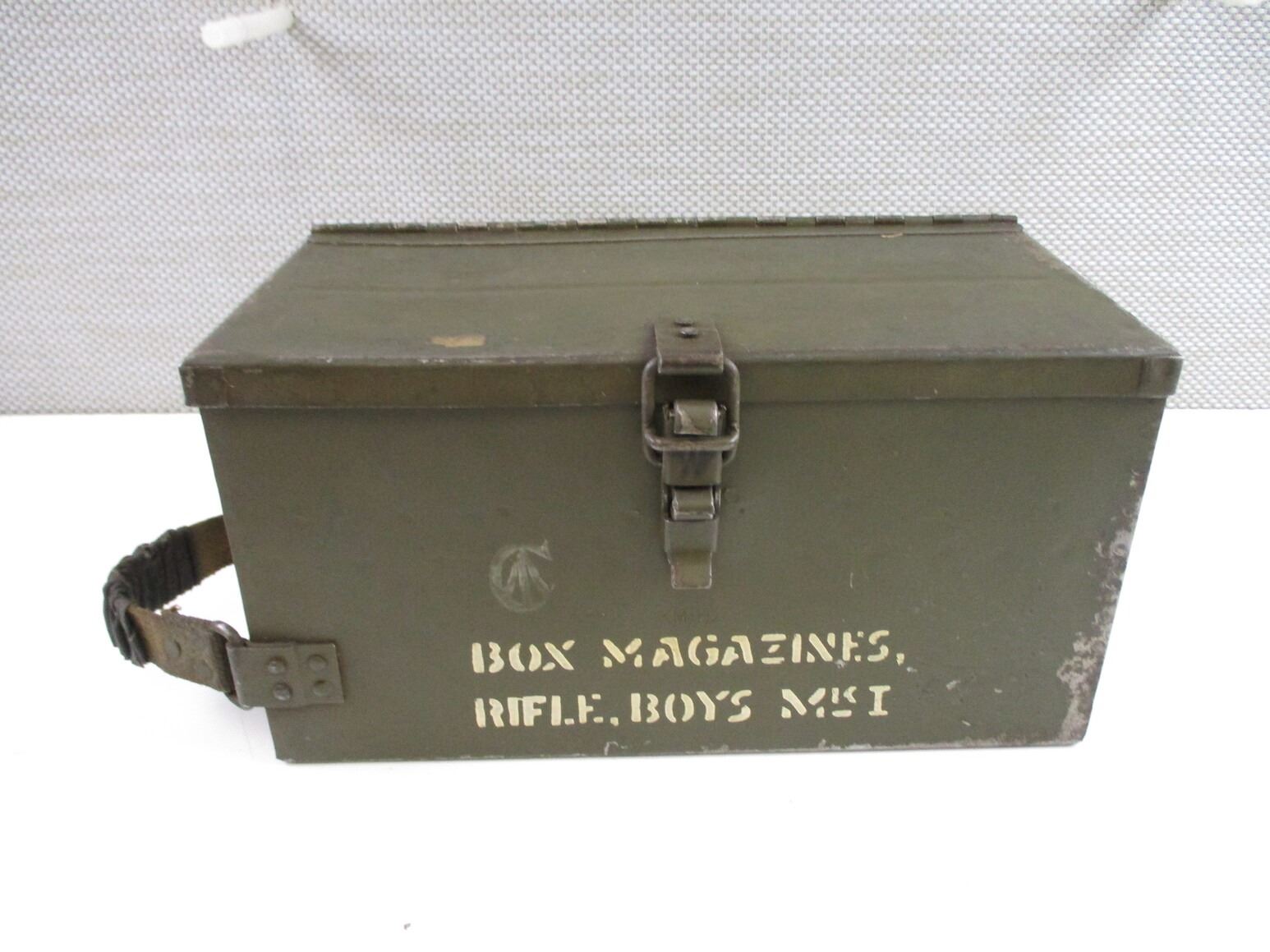 Candian Rifle Bullets Box CANADIAN BOYS ANTI TANK RIFLE AMMO BOX