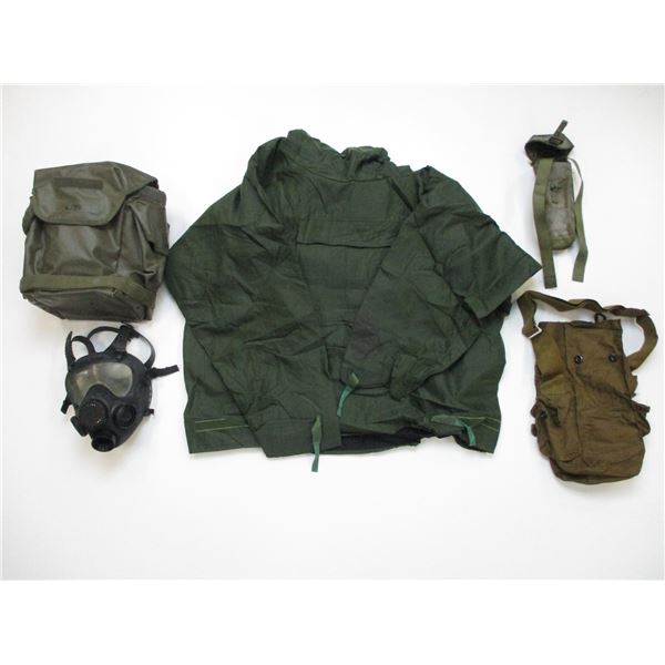 ASSORTED MILITARIA LOT