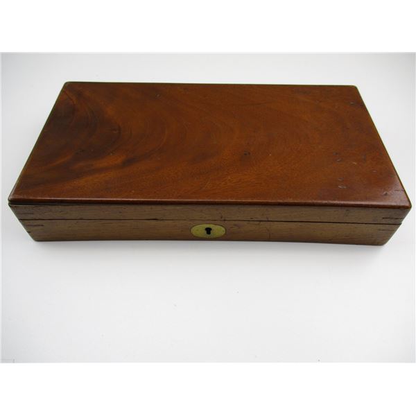 WOODEN REVOLVER STYLE GUN CASE