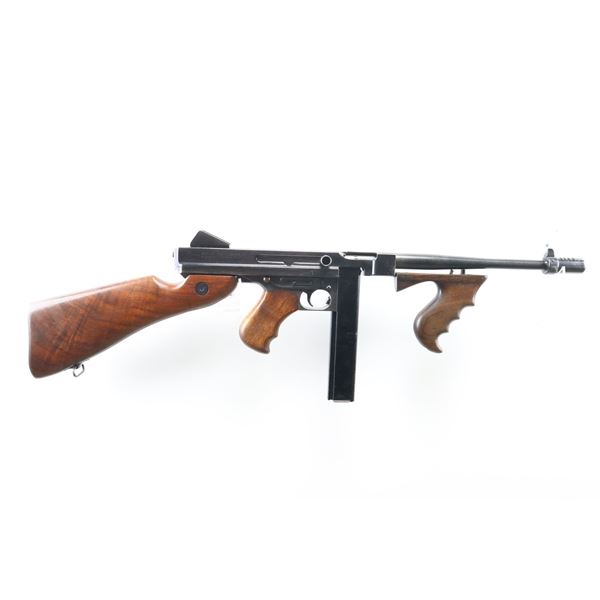 THOMPSON  , MODEL: M1A1 , CALIBER: 45 ACP