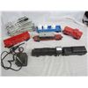 Image 2 : LIONEL TRAIN AND TRACKS SET NICE CONDITION 1950’S