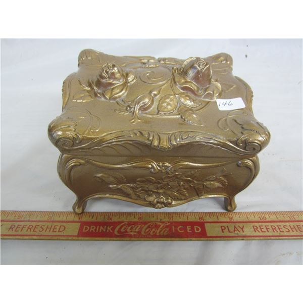 ANTIQUE GOLD COLORED JEWLERY BOX METAL
