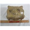 Image 2 : ANTIQUE GOLD COLORED JEWLERY BOX METAL