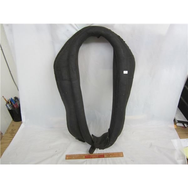 HORSE COLLER LEATHER