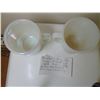 Image 2 : ANCHOR HOCKING D HANDLE MOON GLOW AND MILK GLASS CUPS.