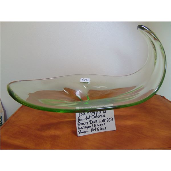 LARGE PERIDOT COLOURED FRUIT DISH ART GLASS UNSIGNED