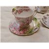 Image 2 : 6 Royal Albert cups & saucers