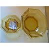 Image 2 : 637 AMBER OCTAGONAL CHIP DISH SET