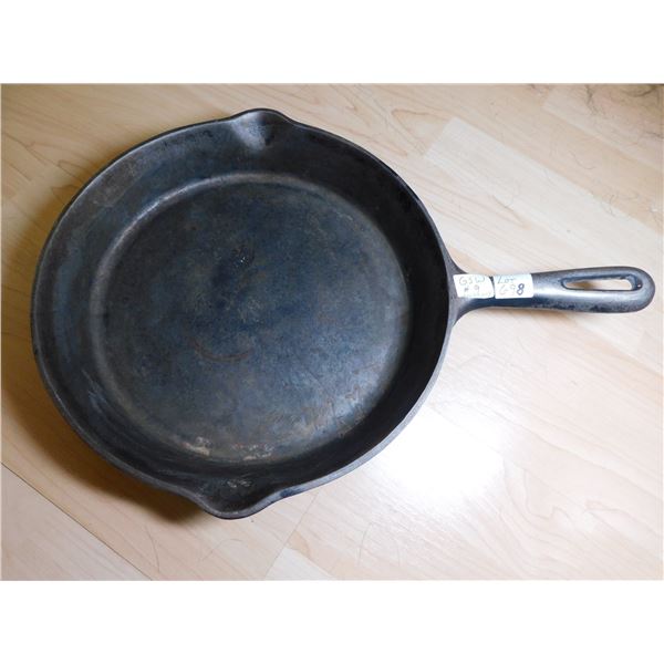 698 VINTAGE GSW NO. 9 CAST IRON FRYING PAN