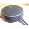 Image 4 : 698 VINTAGE GSW NO. 9 CAST IRON FRYING PAN