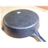 Image 5 : 698 VINTAGE GSW NO. 9 CAST IRON FRYING PAN