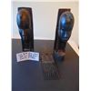 Image 3 : 859 IRON WOOD AFRICAN 9” TALL BOOK ENDS AND COMB