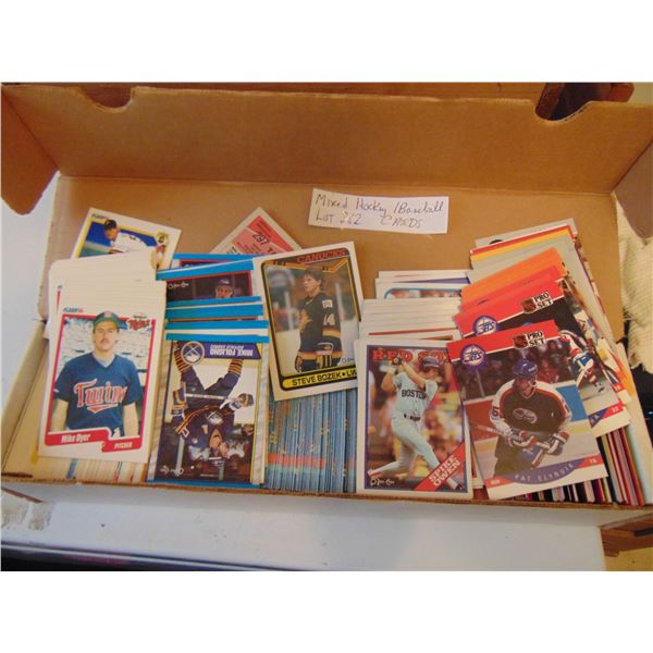 882 MIXED HOCKEY & BASEBALL CARDS