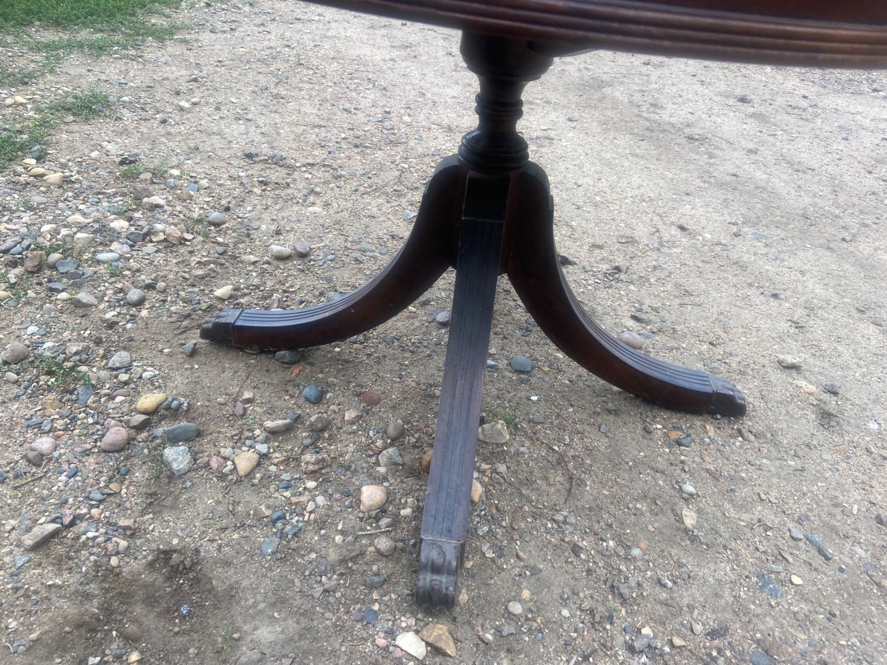 Round Duncan Phyfe end table with drawer 26" across, 22" high Schmalz