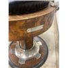 Image 8 : Late 1800's Koken Barber Chair - professionally refurbished. Originally from Tomyn's barber shop/poo