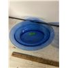 Image 2 : 2 x blue glass pieces 14" oval bowl 15" cake pan