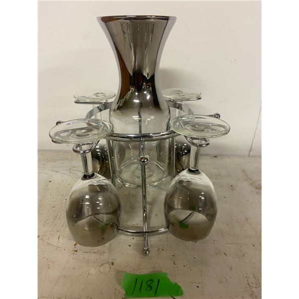 Art deco decanter 4 glasses and stand