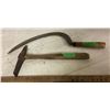 Image 1 : Hand scythe and chipping hammer