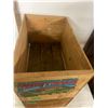 Image 4 : 2 wooden fruit boxes