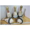 Image 4 : 5 Vintage Bowling Pins