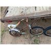 Image 3 : 2 vintage kids Banana seat bicycles
