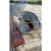 Image 3 : Coal pail and shovel