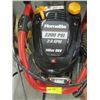 Image 2 : HOMELIGHT 2200PSI GAS PRESSURE WASHER WITH CLEANING SOLUTION