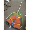 Image 1 : LG. FISHING NET & LIFE JACKET