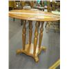Image 2 : MAPLE END TABLE