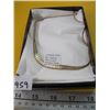 Image 1 : LADIES 10K TRI GOLD NECKLACE 15 INCHES LONG 7.5g