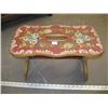 Image 1 : PAINTED STOOL