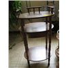 Image 2 : SMALL 3 TIER OVAL TABLE