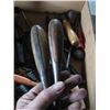 Image 2 : BOX OF ASST. SCREWDRIVERS