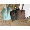 Image 2 : LOT OF SHOVELS