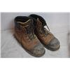 Image 3 : Rubber boots, work boots, lot of shop rags