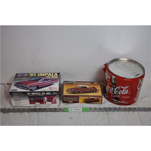 Model cars + Coca cola can-bank