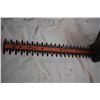 Image 2 : Black n Decker 16" hedge trimmer - working