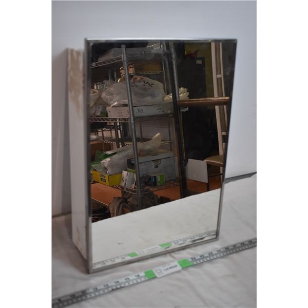 Medicine Cabinet (20" x 14")