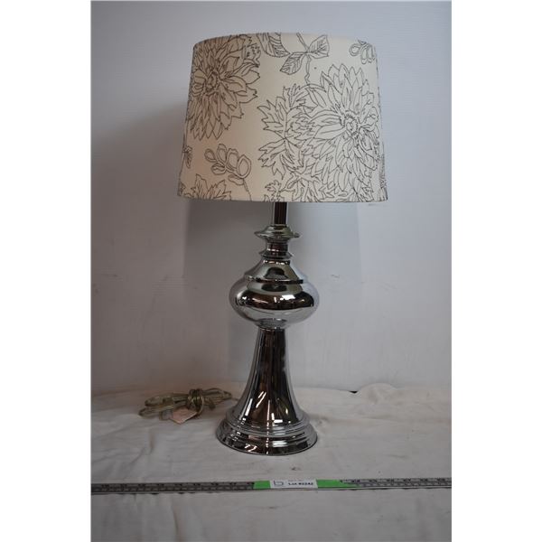 Metal Lamp with shade