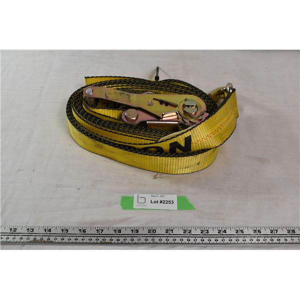 Heavy duty ratchet tie down strap