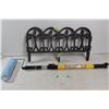 Image 1 : Extendable roller brush, Five 2' plastic garden fence
