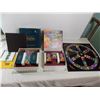 Image 2 : Trivial Pursuit Master Game + Genus IV questions game
