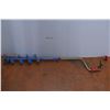 Image 1 : Blue hand auger