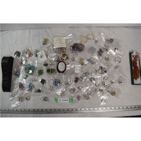 Jewellery - assorted items