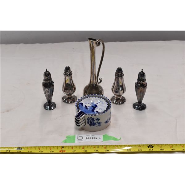 Salt/Pepper silverware with Blue Delft Coasters