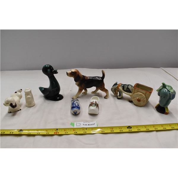 Assorted glass animals / ornaments