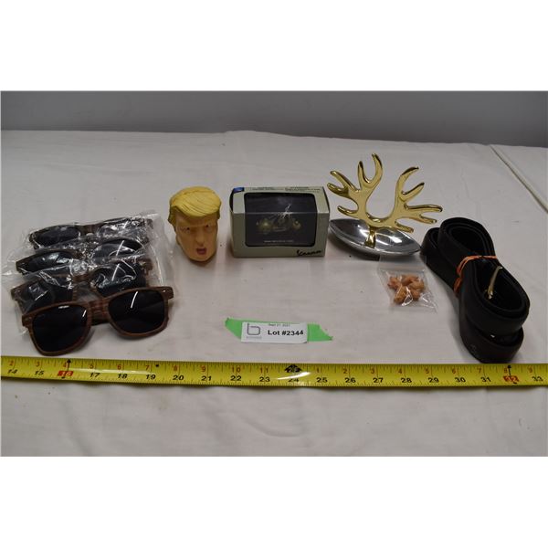 Donald Trump Stress reliever ball - sunglasses, belts, misc