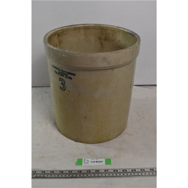 Alberta potteries crock
